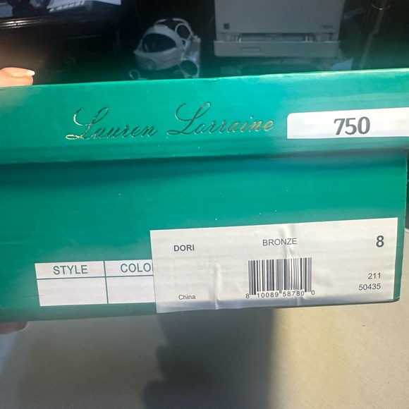 750. 792. NEW SIZE 8 Lauren Lorraine Gold Rhinestone Pointed-Toe Stiletto Pump - Picture 7 of 8